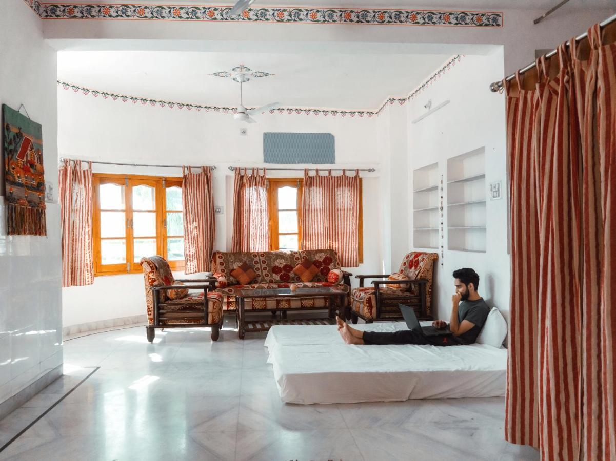 Musafir Hostel Udaipur Buitenkant foto