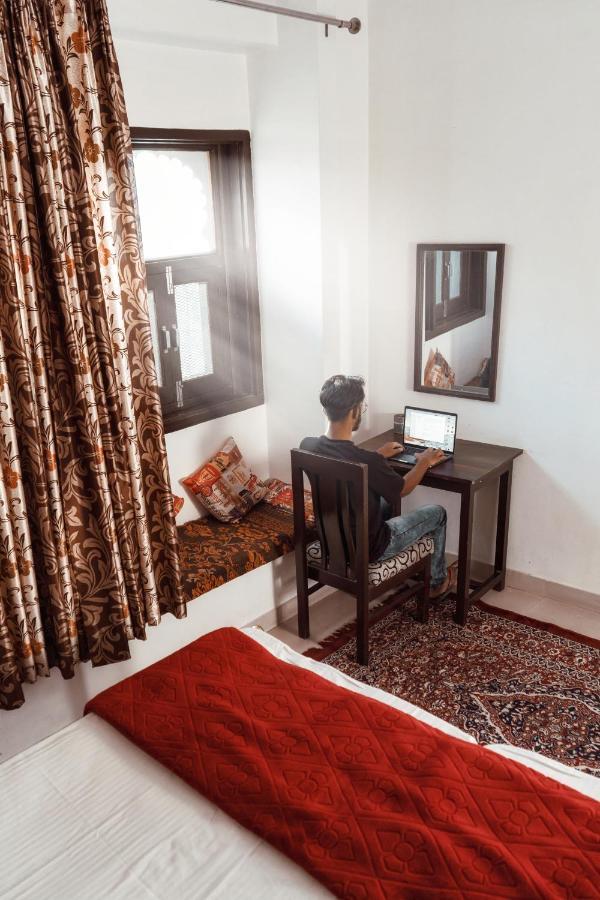 Musafir Hostel Udaipur Buitenkant foto