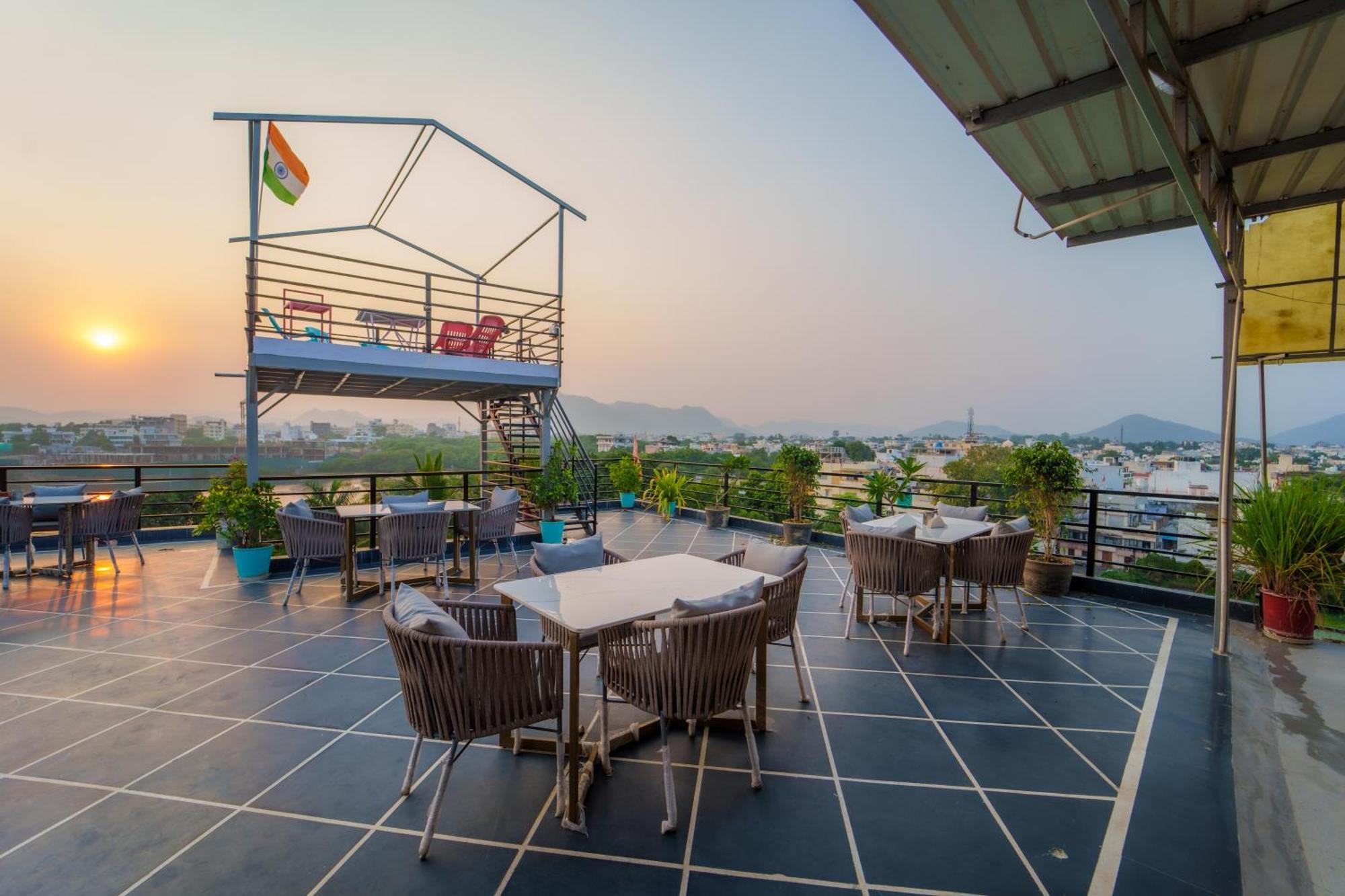 Musafir Hostel Udaipur Buitenkant foto