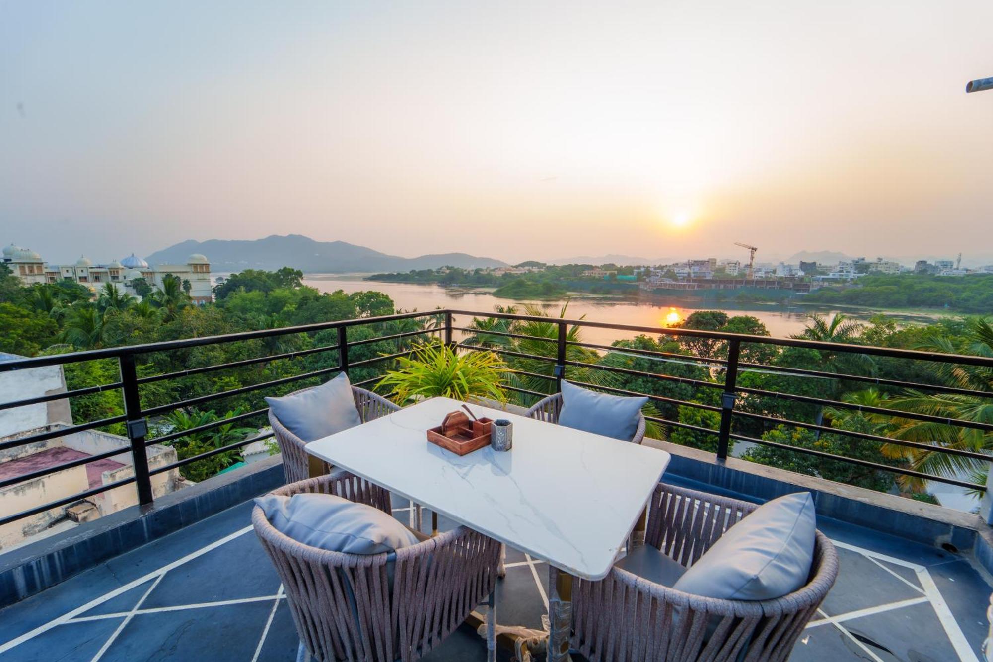 Musafir Hostel Udaipur Buitenkant foto