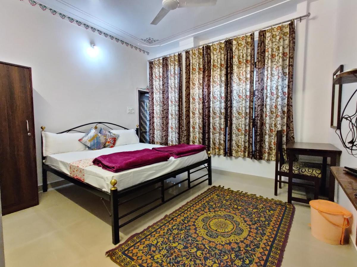 Musafir Hostel Udaipur Buitenkant foto